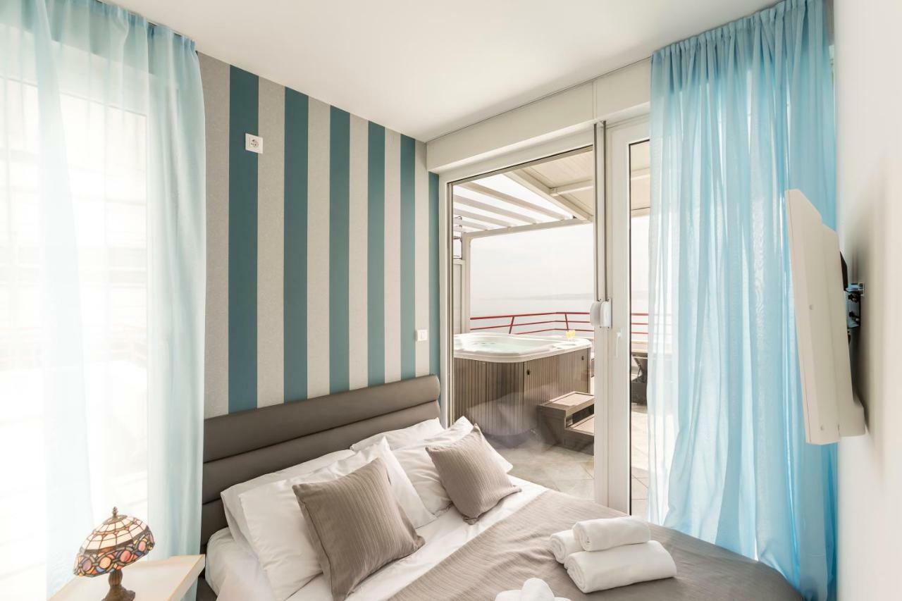 شقة Seaside Penthouse With Hot Tub Sky Living سبليت المظهر الخارجي الصورة