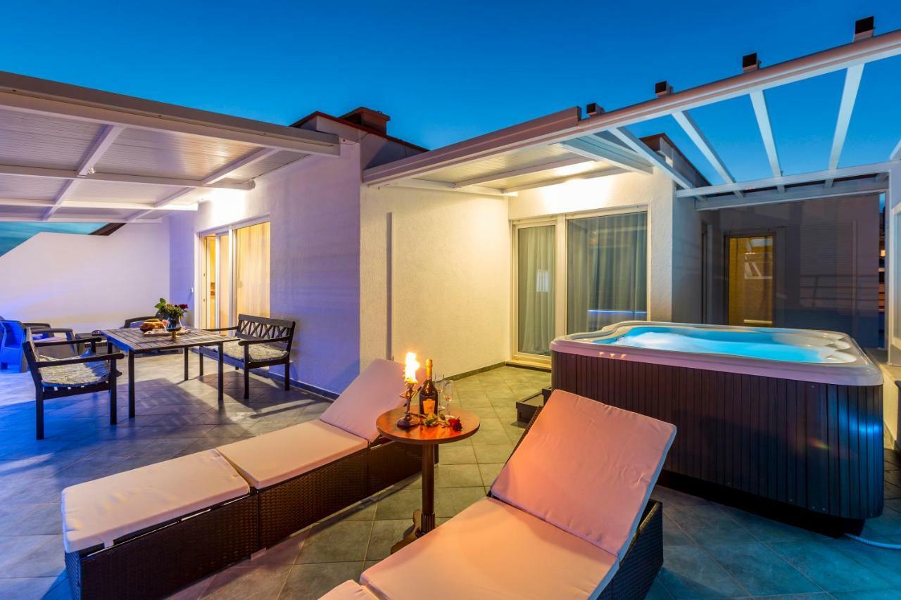 شقة Seaside Penthouse With Hot Tub Sky Living سبليت المظهر الخارجي الصورة
