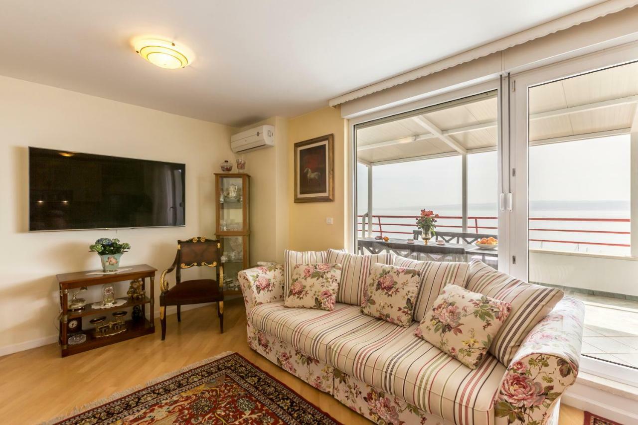 شقة Seaside Penthouse With Hot Tub Sky Living سبليت المظهر الخارجي الصورة