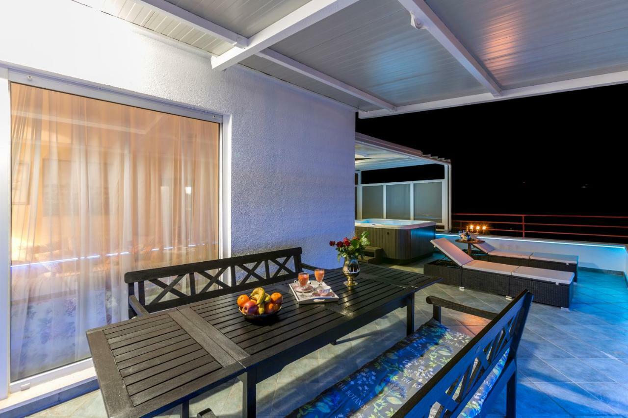 شقة Seaside Penthouse With Hot Tub Sky Living سبليت المظهر الخارجي الصورة
